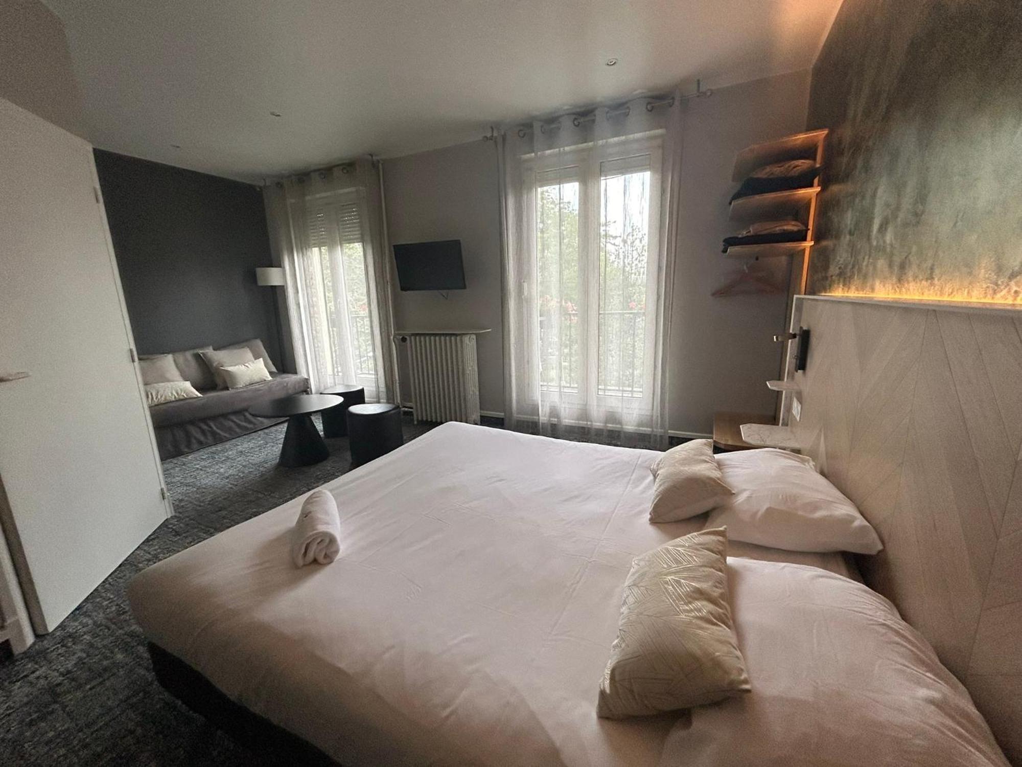 Brit Hotel Privilege Le Royal - Centre Gare Troyes Exterior foto